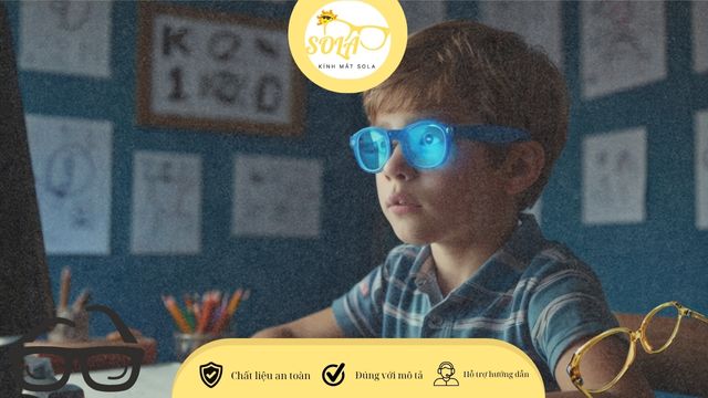 Bé dùng kính và tập thói quen tốt cho mắt
